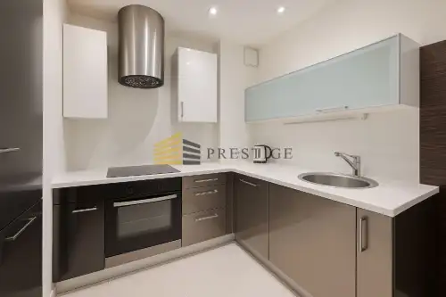 Warszawa ,  Łowicka   4