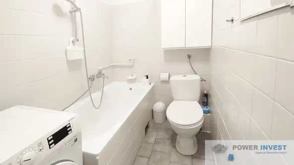 Kraków ,  Gnieźnieńska   9