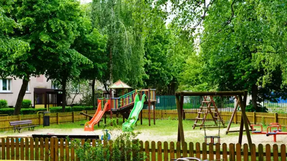 Legionowo ,  Husarska   13