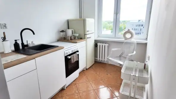 Legionowo ,  Husarska   9