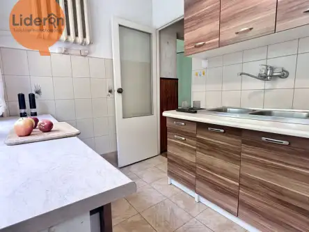 Łódź ,  Łagiewnicka   5