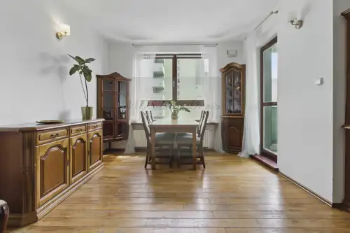 Warszawa ,  Gwiaździsta   4