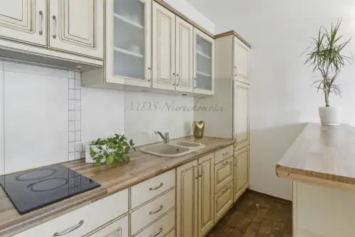 Warszawa ,  Gwiaździsta   8