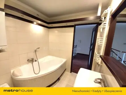 Skierniewice ,  Łowicka   21