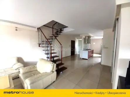 Skierniewice ,  Łowicka   3