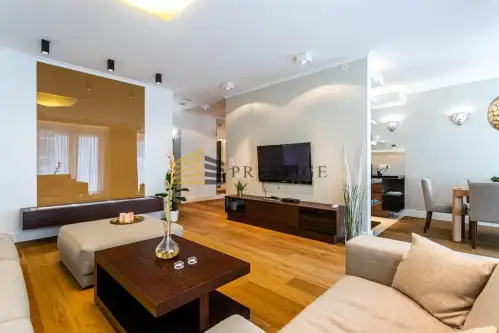  Warszawa   Grzybowska 