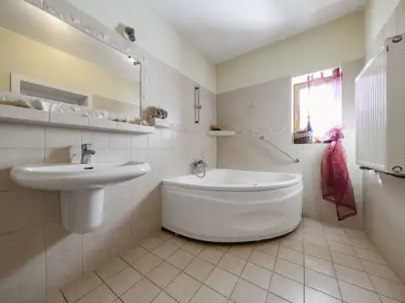 Runów ,  Dobra   16