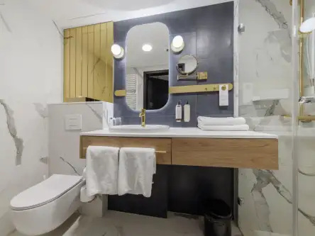 Warszawa ,  Grzybowska   9