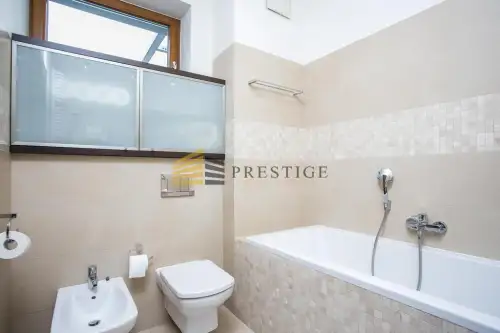 Warszawa ,  Biały Kamień   8