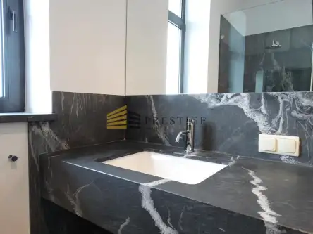 Warszawa ,  Podchorążych   11