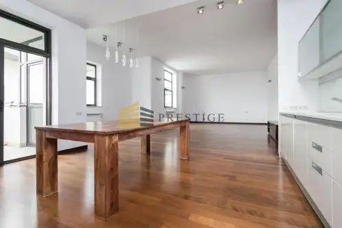 Warszawa ,  Podchorążych   2