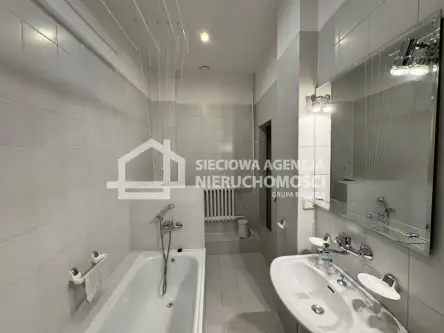 Gdynia ,  Wielkokacka   13