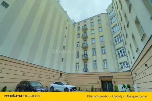 Łódź ,  Narutowicza   8