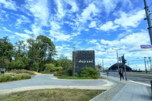 Łódź ,  Narutowicza   8