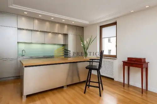 Warszawa ,  Płyćwiańska   3