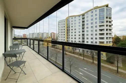 Warszawa ,  Domaniewska   5