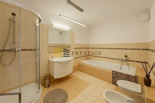 Warszawa ,  Górnośląska   8