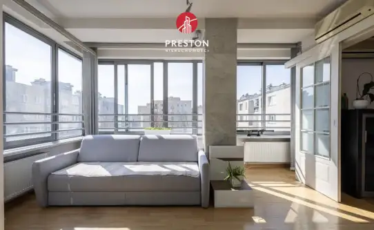 Warszawa ,  Aleja Jana Pawła Ii   11