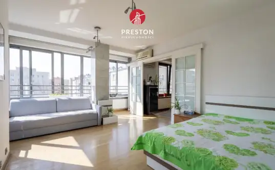 Warszawa ,  Aleja Jana Pawła Ii   12