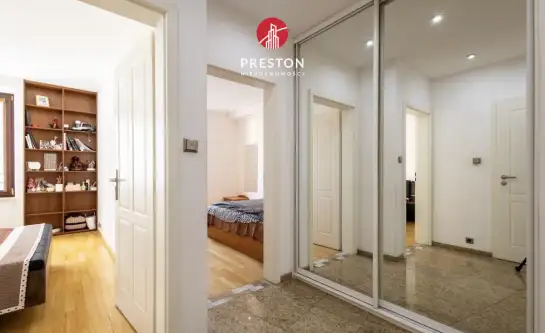 Warszawa ,  Aleja Jana Pawła Ii   19