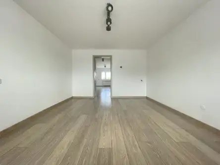 Busko-zdrój ,  Bohaterów Warszawy   7