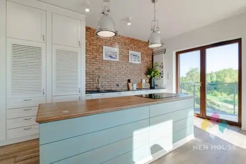 Olsztyn ,  Armii Krajowej   4