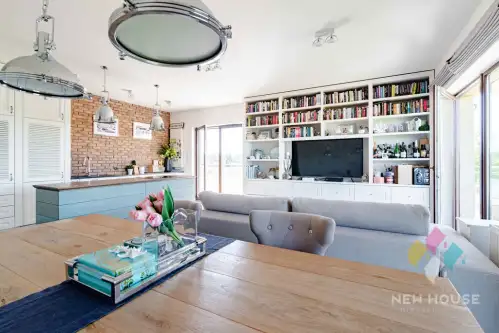 Olsztyn ,  Armii Krajowej   6