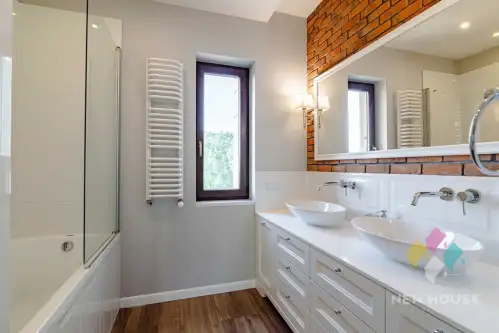 Olsztyn ,  Armii Krajowej   8