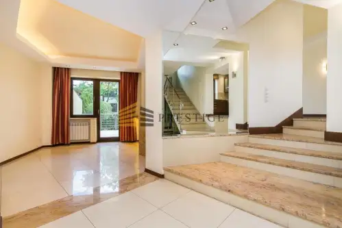 Warszawa ,  Truskawiecka   10