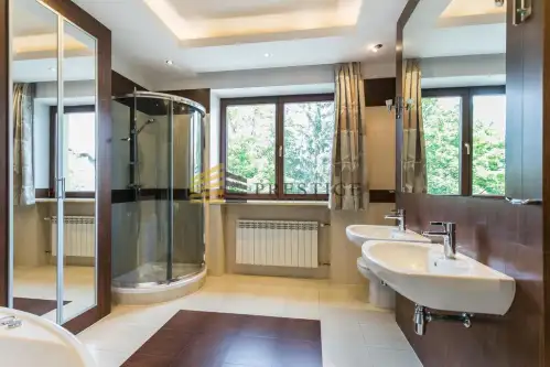 Warszawa ,  Truskawiecka   12