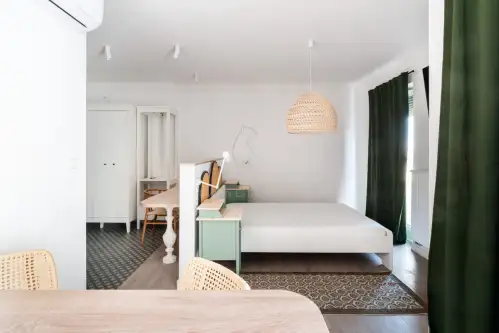 Poznań ,  Towarowa   5