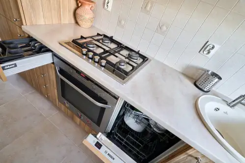 Poznań ,  Władysława Łokietka   18