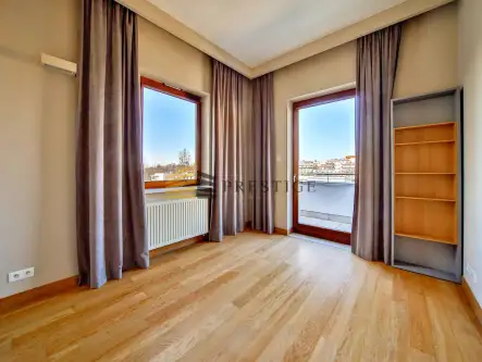 Warszawa ,  Al. Wilanowska   12