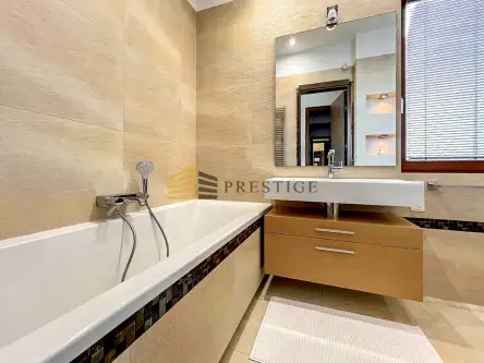 Warszawa ,  Al. Wilanowska   20