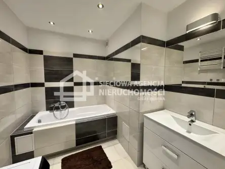 Gdynia ,  Leona Kruczkowskiego   13