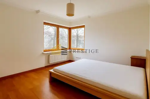 Warszawa ,  Hektarowa   7