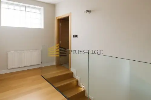 Bielawa ,  Warszawska   8