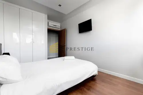 Warszawa ,  Wronia   6