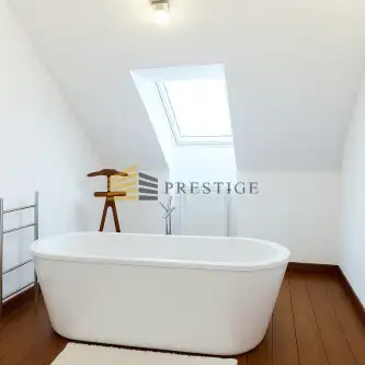 Warszawa ,  Hoża   10