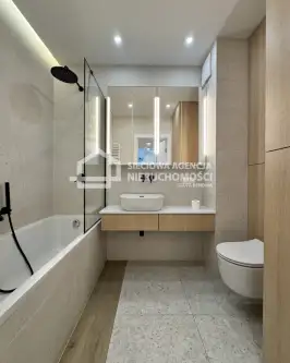 Rumia ,  Błoń Janowskich   11