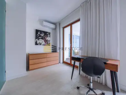 Warszawa ,  Różana   6