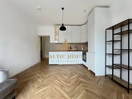 Gdynia ,  Żwirki i Wigury   2