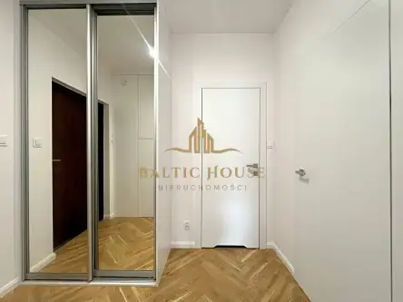 Gdynia ,  Żwirki i Wigury   9