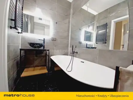 Warszawa ,  Bohaterów   10