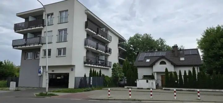 Warszawa ,  Wierna   6