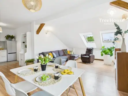 Mikołajki ,  Plac Wolności   2