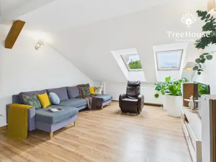 Mikołajki ,  Plac Wolności   3