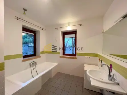 Warszawa ,  Siekierkowska   19