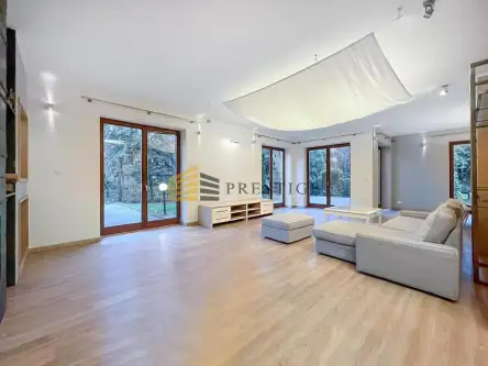 Warszawa ,  Siekierkowska   3