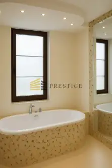 Warszawa ,  Łucka   13